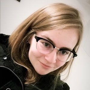 Meet your Posher, Rebekah